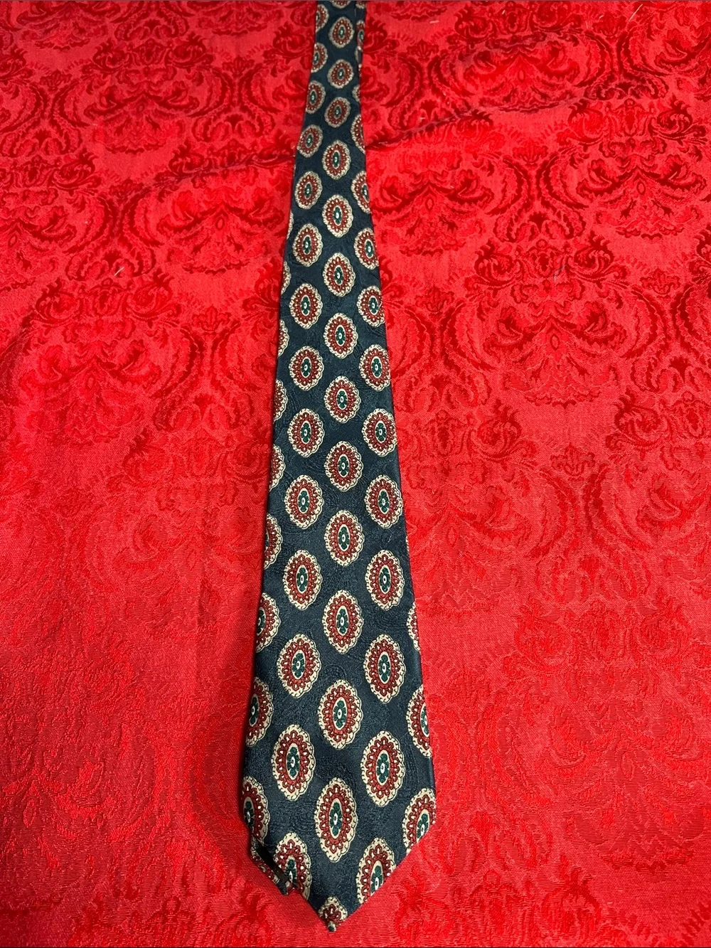 Oscar de la Renta Men’s Navy Red Teal Medallion Tie 55